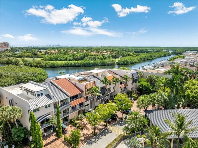 4 of 84 - 6112 Paradise Point Drive, Palmetto Bay, FL