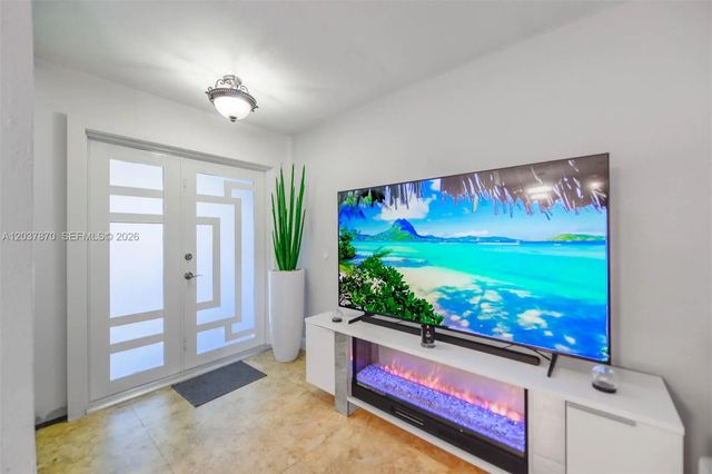 4 of 34 - 15216 Sw 112th Place, Miami, FL