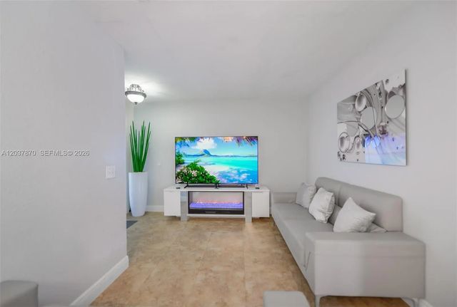 5 of 34 - 15216 Sw 112th Place, Miami, FL