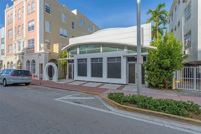 5 of 37 - 721 Collins Avenue, Miami Beach, FL