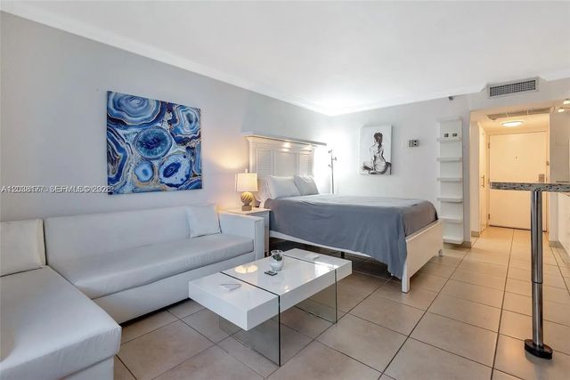 4 of 20 - 19201 Collins Avenue #1001, Sunny Isles Beach, FL
