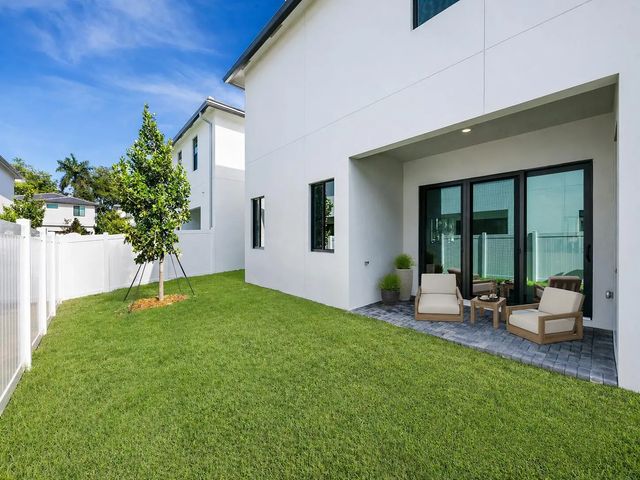 5 of 23 - 1449 Sw 23rd Court, Fort Lauderdale, FL
