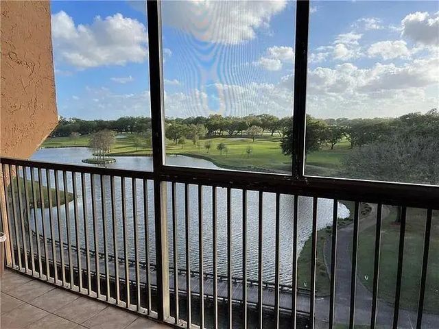 3001 W Rolling Hills #608, Davie