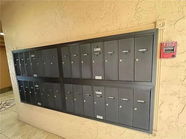 4 of 24 - 3001 W Rolling Hills #608, Davie, FL