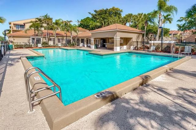 1068 N Benoist Farms Road #302, West Palm Beach