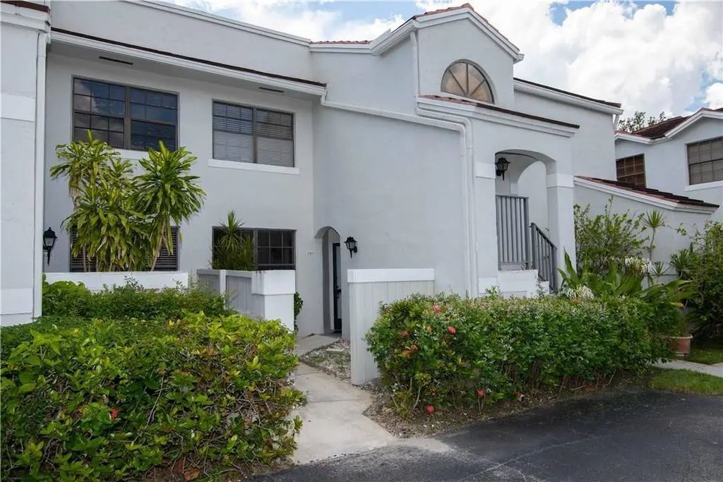 11969 Nw 11th Street #11969, Pembroke Pines