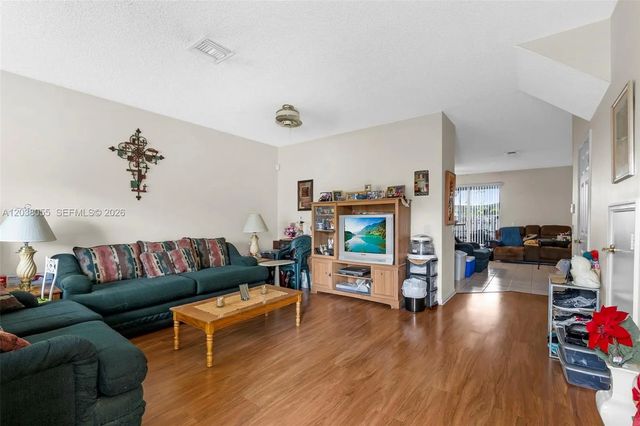 4 of 33 - 783 Nw 42nd Place, Deerfield Beach, FL
