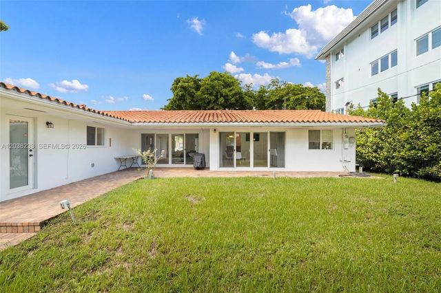3 of 26 - 811 Capri Street, Coral Gables, FL