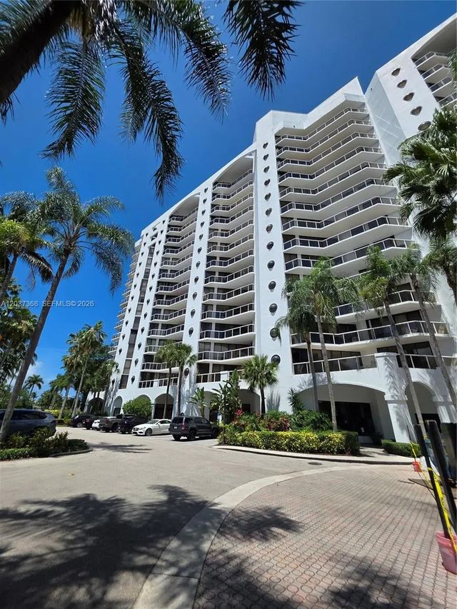 N/A, Aventura