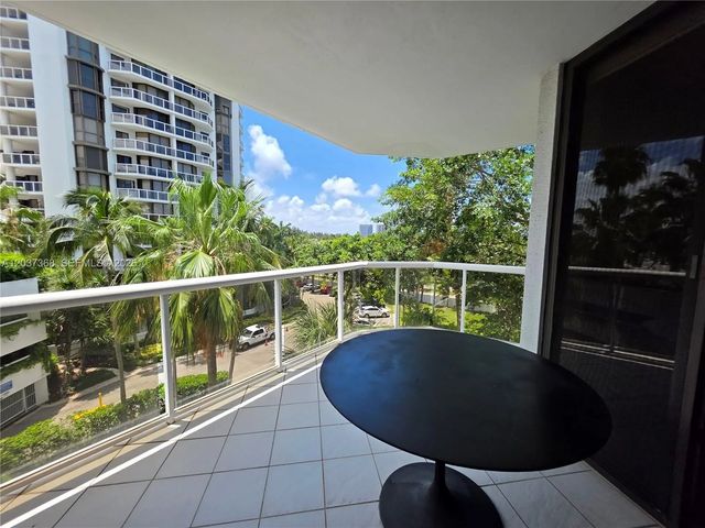5 of 22 - N/A, Aventura, FL