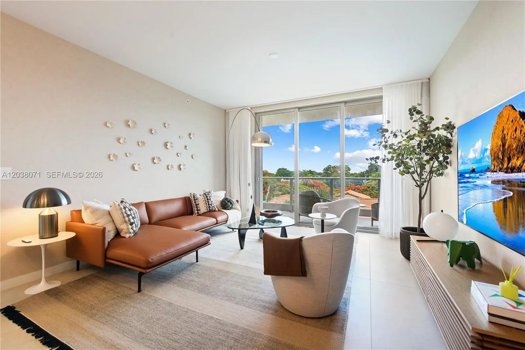 2200 Brickell Avenue #308, Miami