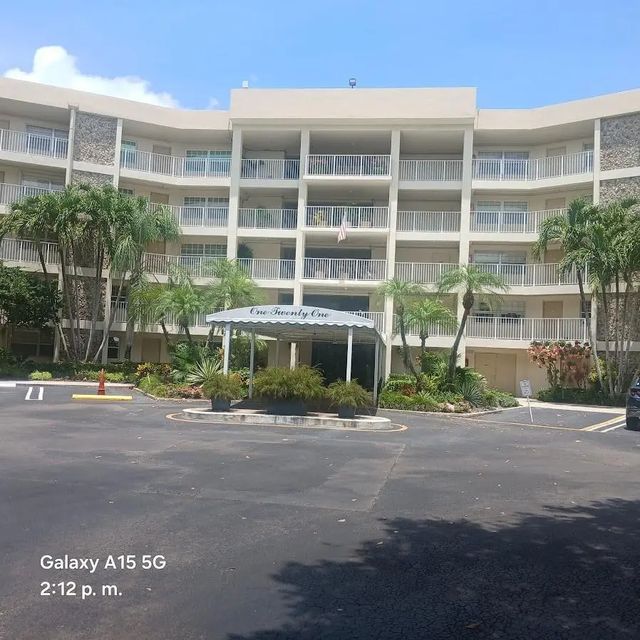 800 Cypress Grove Drive #unit 312, Pompano Beach