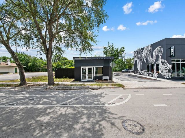 4 of 14 - 1416 Ne 4th Avenue, Fort Lauderdale, FL