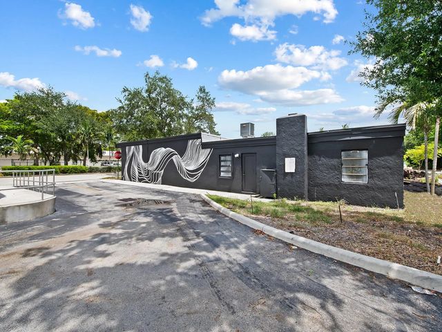 5 of 14 - 1416 Ne 4th Avenue, Fort Lauderdale, FL