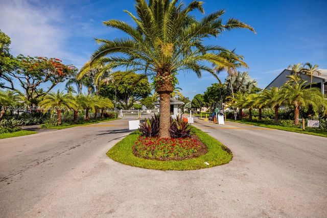 2 of 28 - 1055 N Franklin Avenue #1055g, Homestead, FL