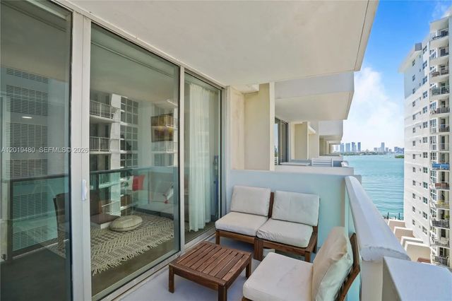 2 of 31 - 1200 West Avenue #819, Miami Beach, FL