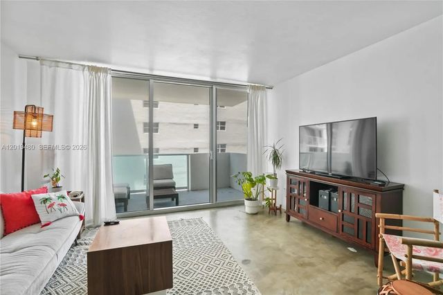 5 of 31 - 1200 West Avenue #819, Miami Beach, FL