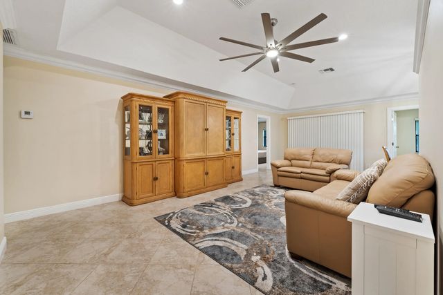 4 of 37 - 109 Half Moon Circle #c, Jupiter, FL