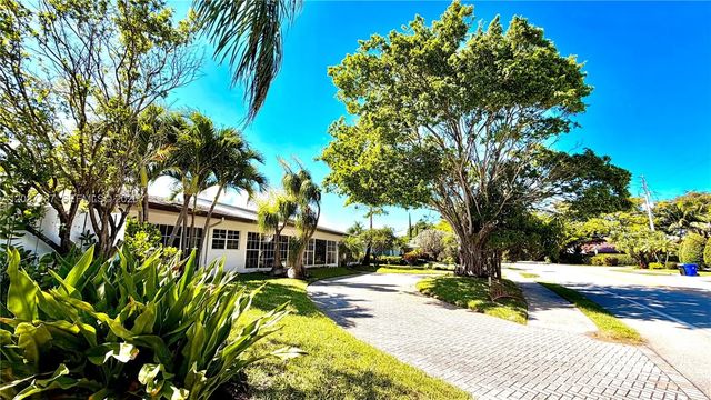 5 of 37 - 2409 Bayview Drive, Fort Lauderdale, FL