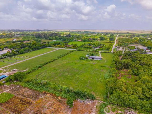 4 of 10 - 12825 Sw 197 Avenue, Miami, FL