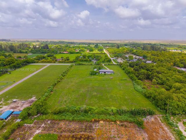 5 of 10 - 12825 Sw 197 Avenue, Miami, FL