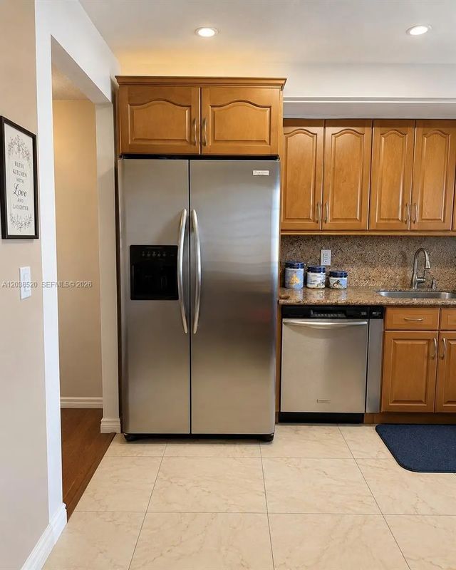 5 of 20 - 501 Three Islands Boulevard #303, Hallandale Beach, FL