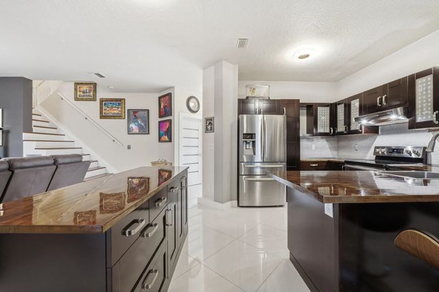 2 of 70 - 5673 Nw 117th Avenue, Coral Springs, FL