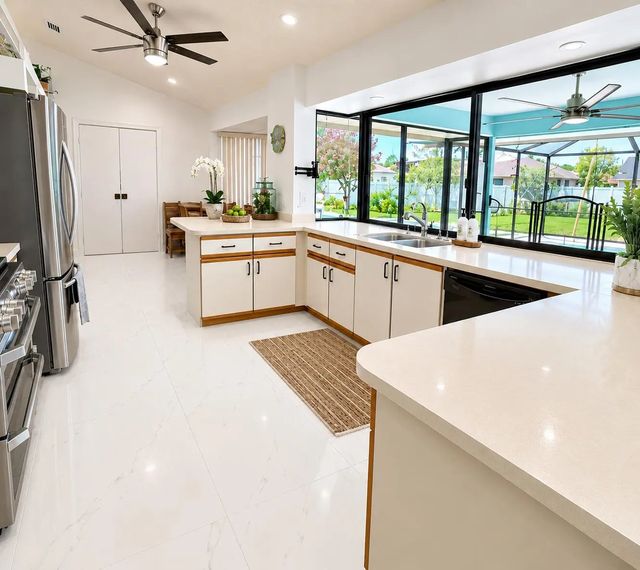 5 of 18 - 230 Sw Inwood Avenue, Port St. Lucie, FL