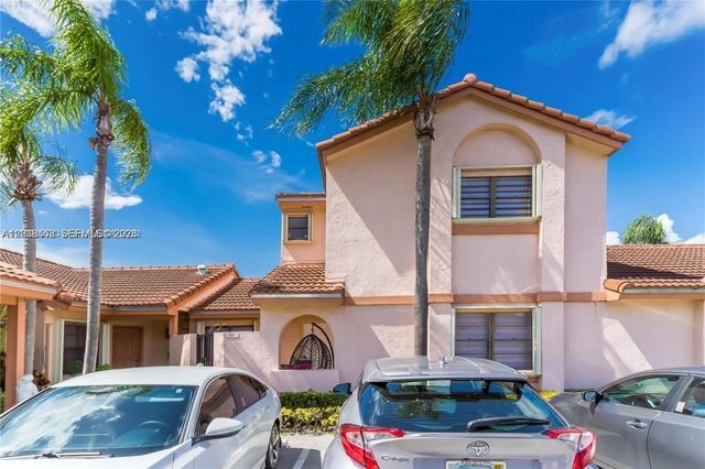 6533 Nw 170th Lane, Hialeah