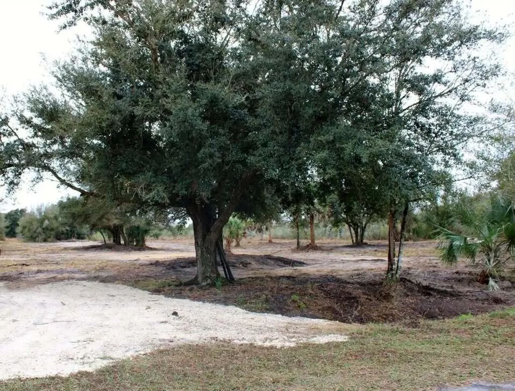 19576 Nw 264th Street, Okeechobee