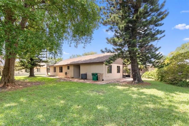 2146 Nova Village Drive, Davie