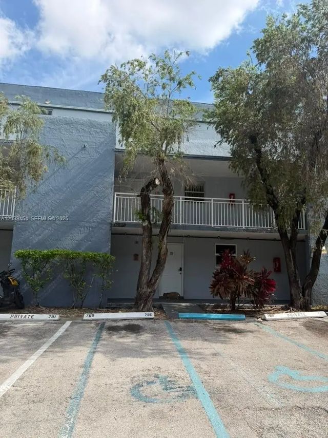 2 of 10 - 9375 Fontainebleau Boulevard #l225, Miami, FL