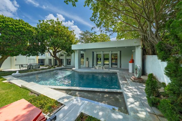 2 of 19 - 1496 N Lake Way, Palm Beach, FL