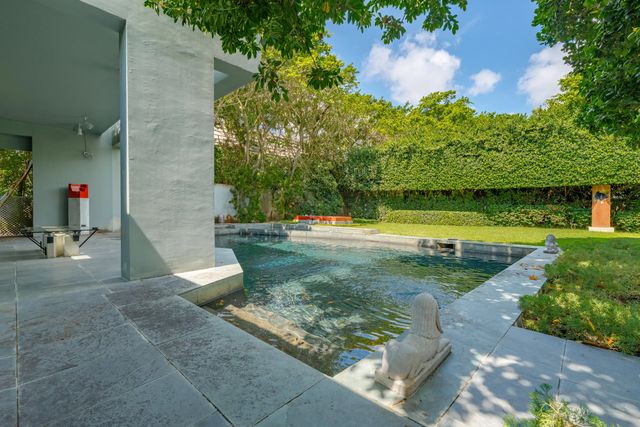 5 of 19 - 1496 N Lake Way, Palm Beach, FL