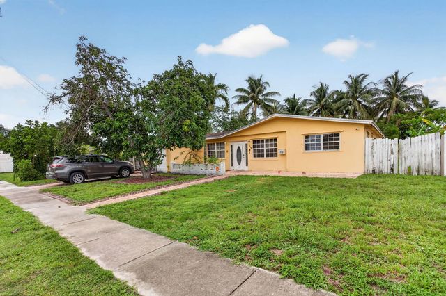 4390 Nw 35th Avenue, Lauderdale Lakes