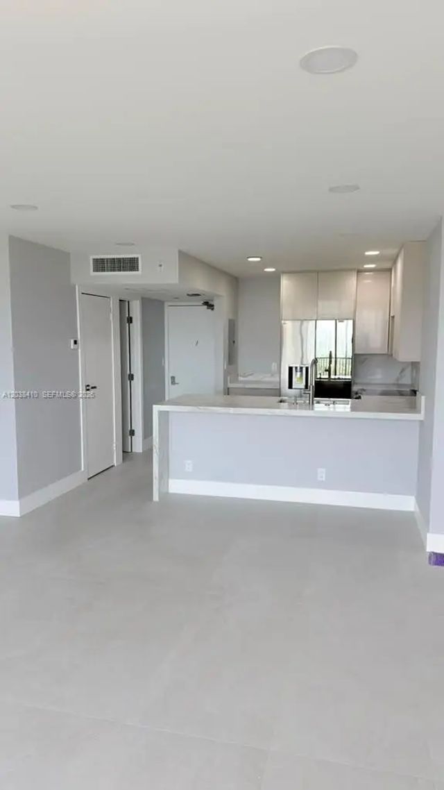 3 of 19 - 20379 W Country Club Drive #1437, Aventura, FL