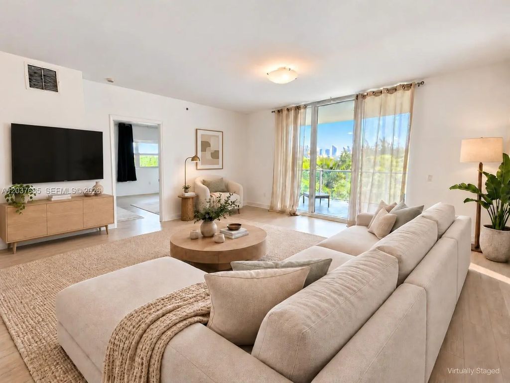 15051 Royal Oaks Lane #401, North Miami