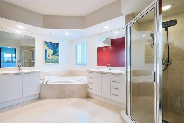 5 of 33 - 15051 Royal Oaks Lane #401, North Miami, FL