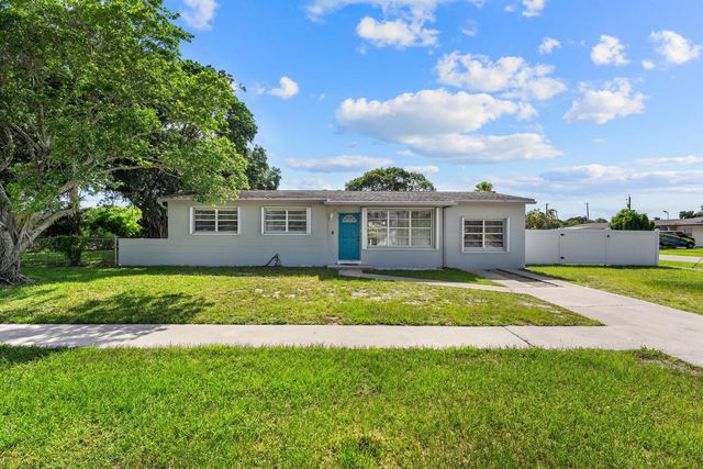 2 of 35 - 153 Abaco Drive, Palm Springs, FL