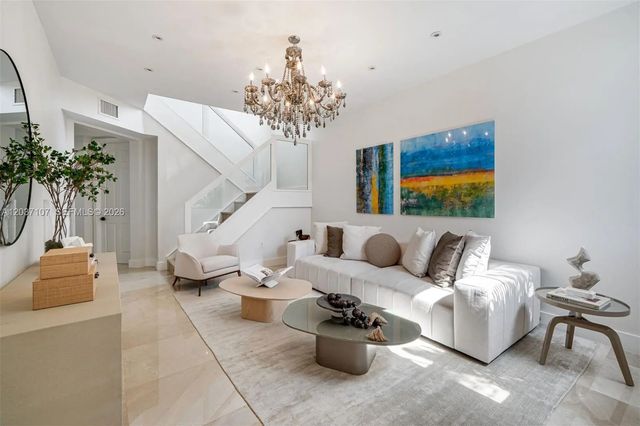 21156 Ne 33rd Avenue, Aventura
