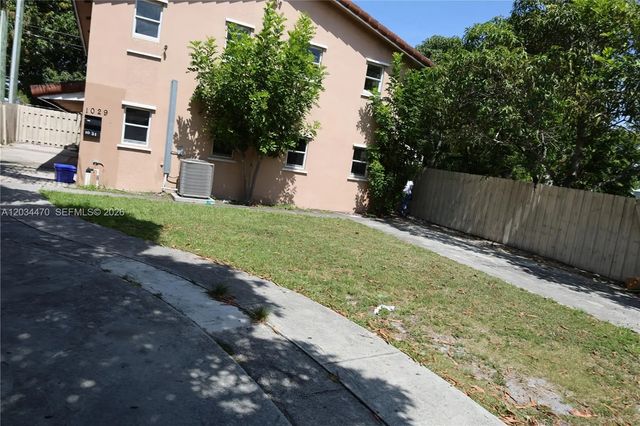 3 of 48 - 1029 S C Street, Lake Worth, FL