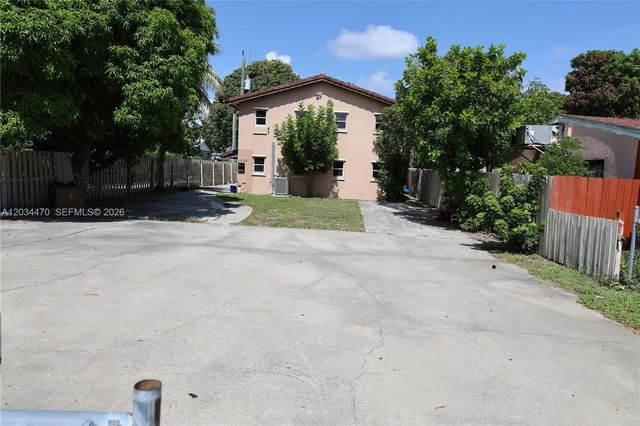 5 of 48 - 1029 S C Street, Lake Worth, FL