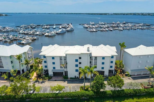 715 Nw Flagler Avenue #302, Stuart