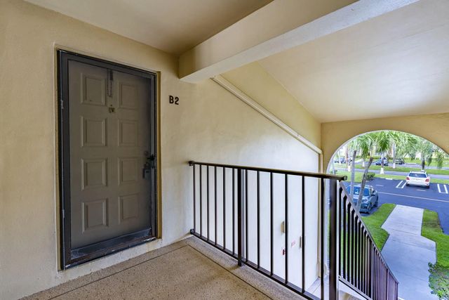 4 of 32 - 610 Sea Pine Way #b2, Greenacres, FL