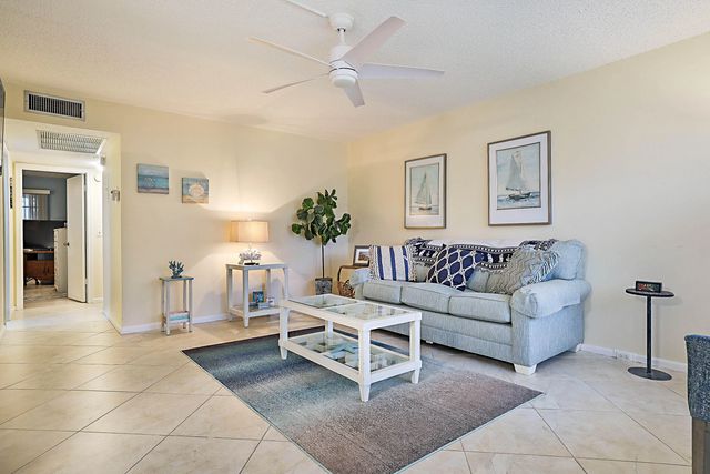 4 of 23 - 1023 Ellesmere B, Deerfield Beach, FL