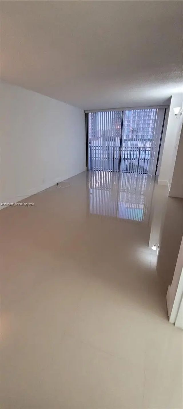 4 of 11 - 16909 N Bay Road #815, Sunny Isles Beach, FL