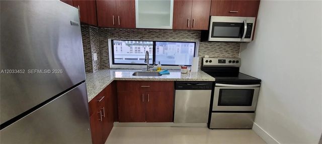 5 of 11 - 16909 N Bay Road #815, Sunny Isles Beach, FL