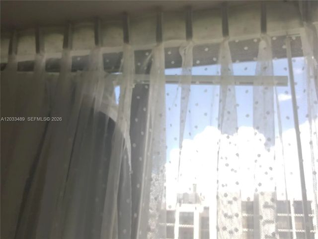4 of 52 - 16919 N Bay Road #608, Sunny Isles Beach, FL