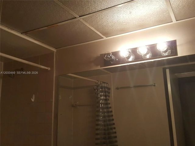 5 of 52 - 16919 N Bay Road #608, Sunny Isles Beach, FL