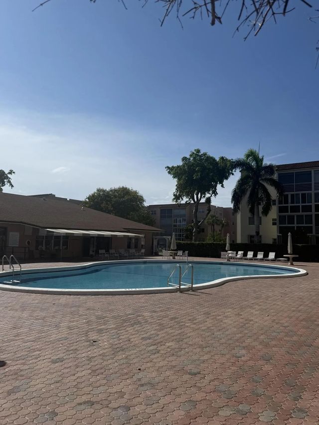 3 of 13 - 2811 Somerset Drive #118, Lauderdale Lakes, FL